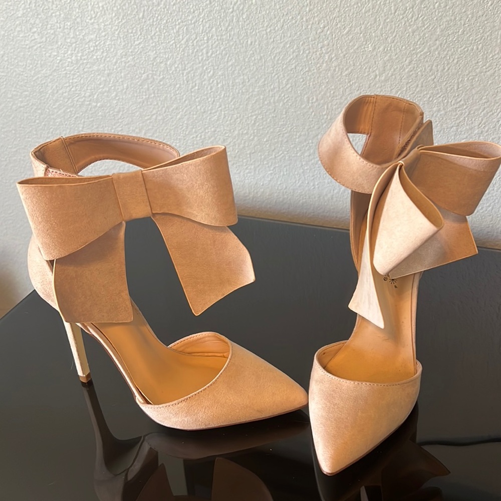 Ribbon pumps
